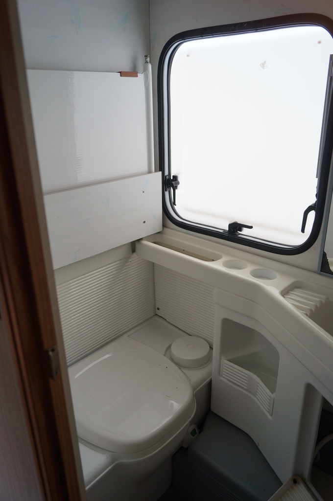 Toaletten i badrummet