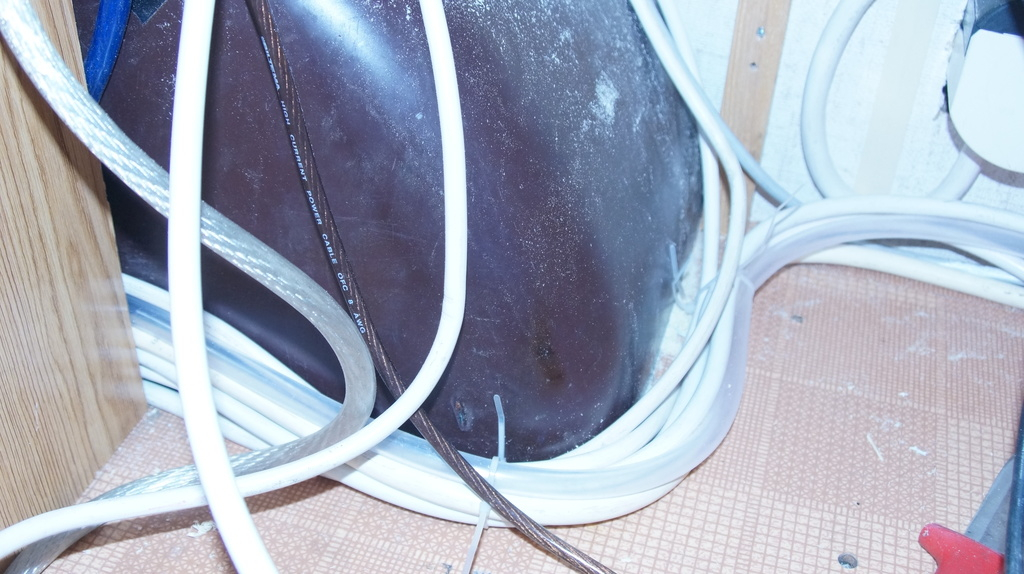 En av kabelstammarna ...