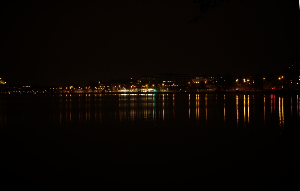 Vy över Vättern mot Jönköping City
