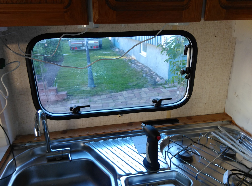 Köket innan stänkskyddet monterades