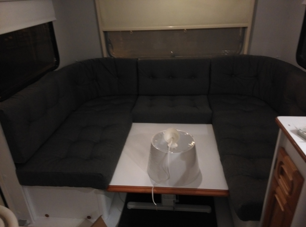 Taklampan som ska hängas upp