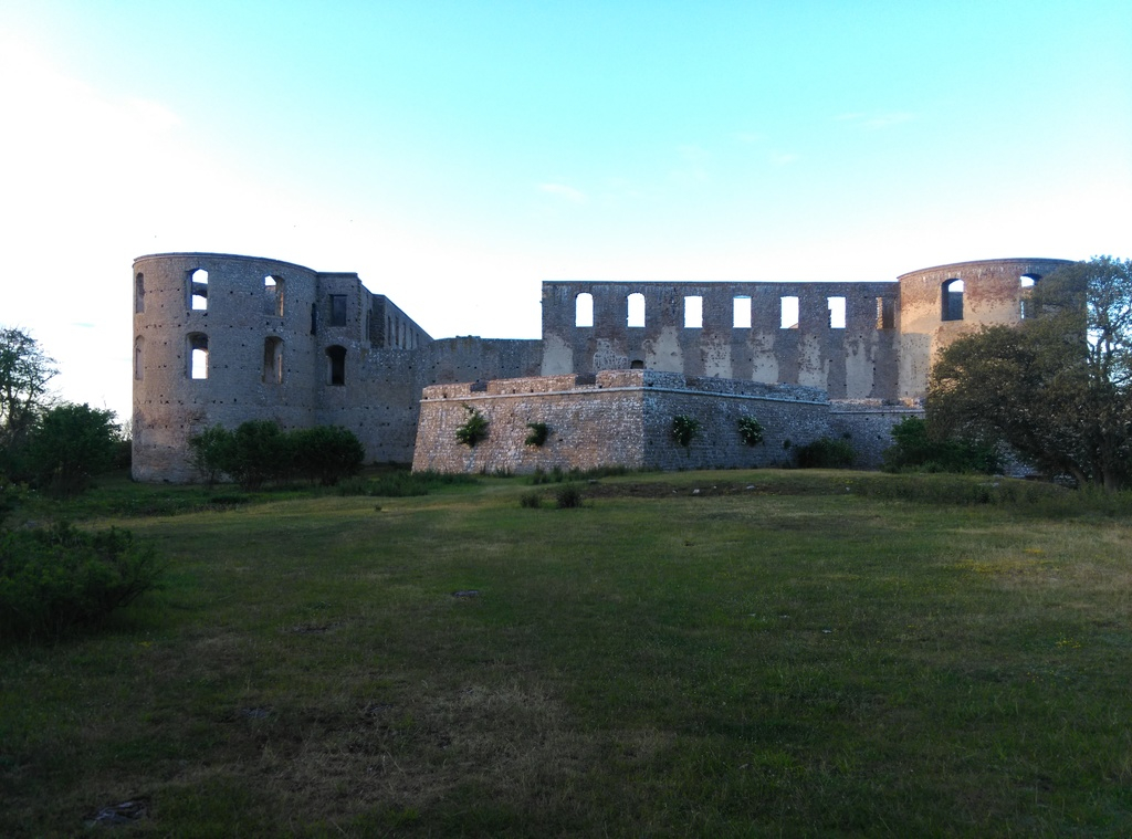 Framsidan på Borgholmsslott